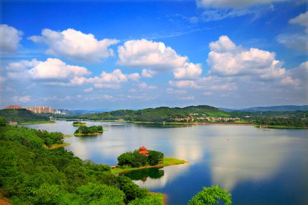 湖光山色古宇湖