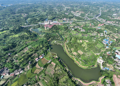 水清岸绿新篇章