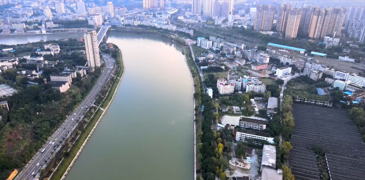 沱江漫舞甜城梦，碧水长吟内江情