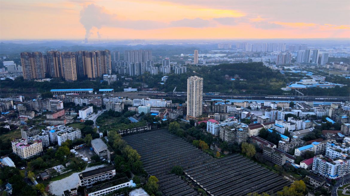 沱江漫舞甜城梦，碧水长吟内江情