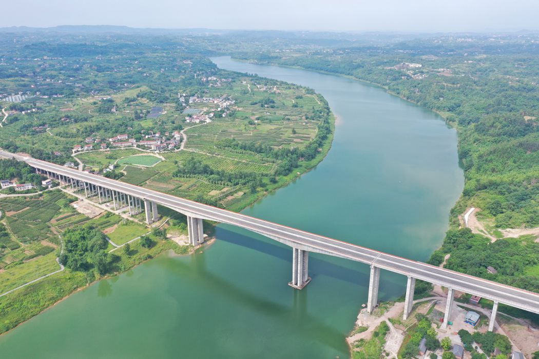 友谊桥梁大龙跨江大桥