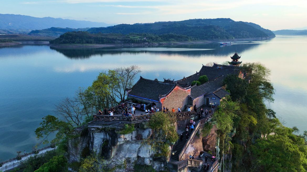 水好寨美醉游人