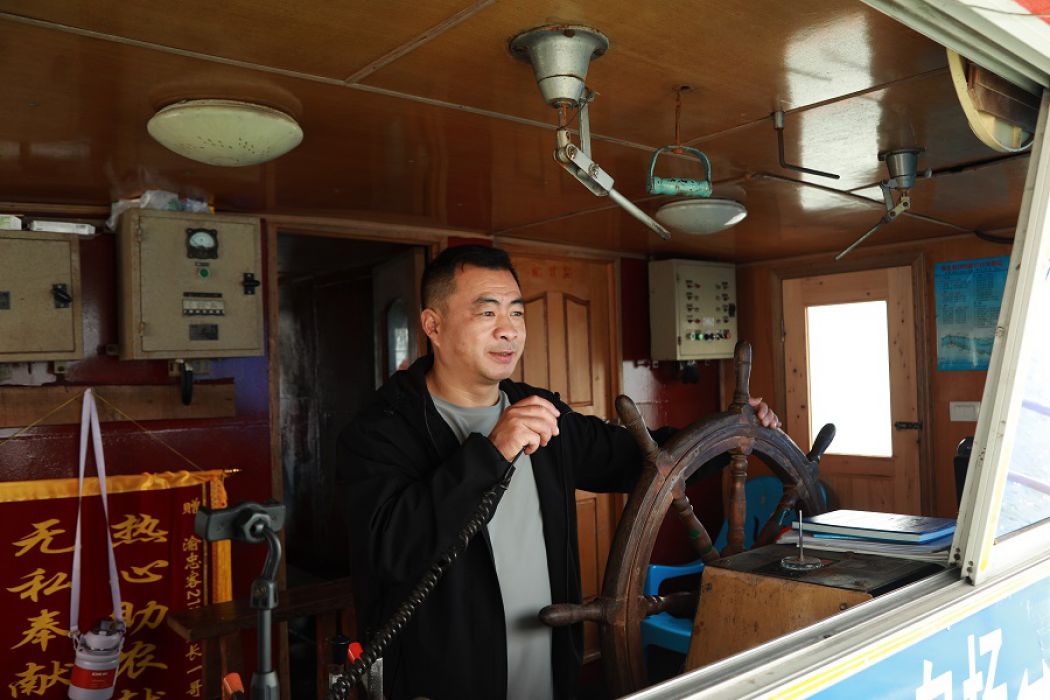 “中国好人”秦大益：爱洒长江 情系乡亲