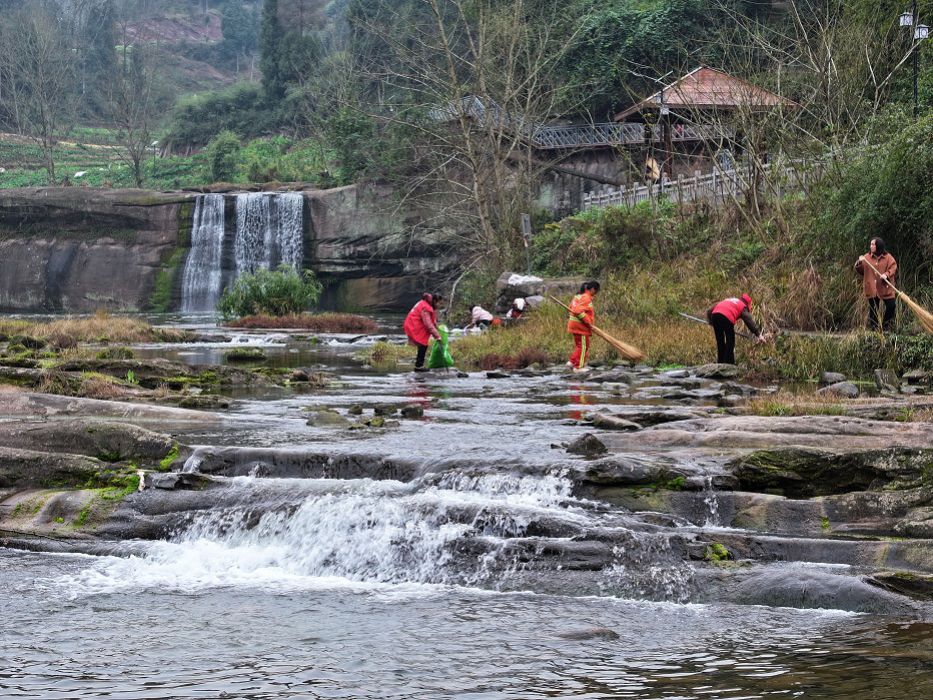 “河长制”迈向“河长治”解锁水清岸绿生态密码