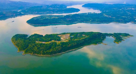 碧水绕岛绘生态