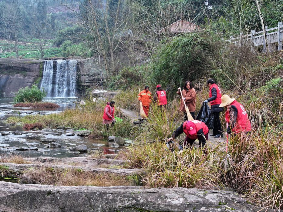 “河长制”迈向“河长治”解锁水清岸绿生态密码
